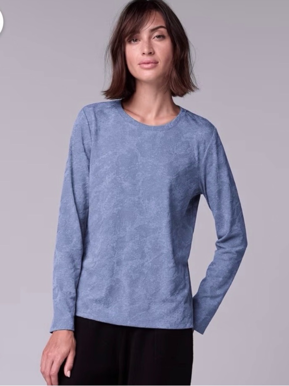 Simply Vera Vera Wang Long-Sleeve Crewneck Top in Dusty Blue
